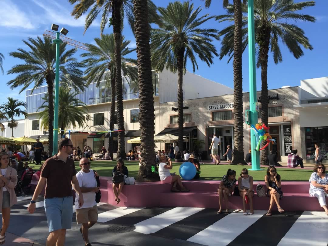 Euclid Circle on Lincoln Road